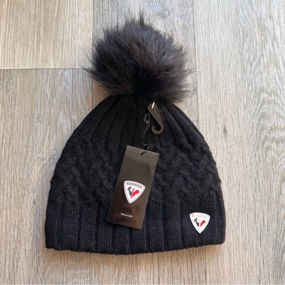 Rossignol Judy Beanie. Black with hint of sparkle. - Picture 1 of 3